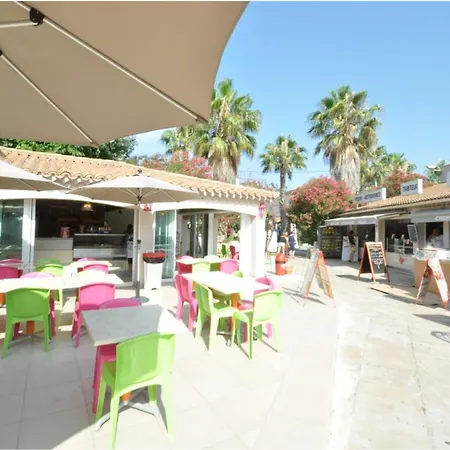 Mobil Confortable Avec Terrasse Pour 6 Personnes - Api-1-52-827 Agde